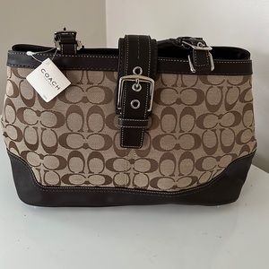 Coach signature bag F12642 NWT